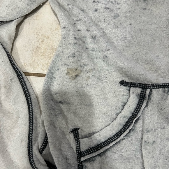 Guess sweater - Picture 3 of 4